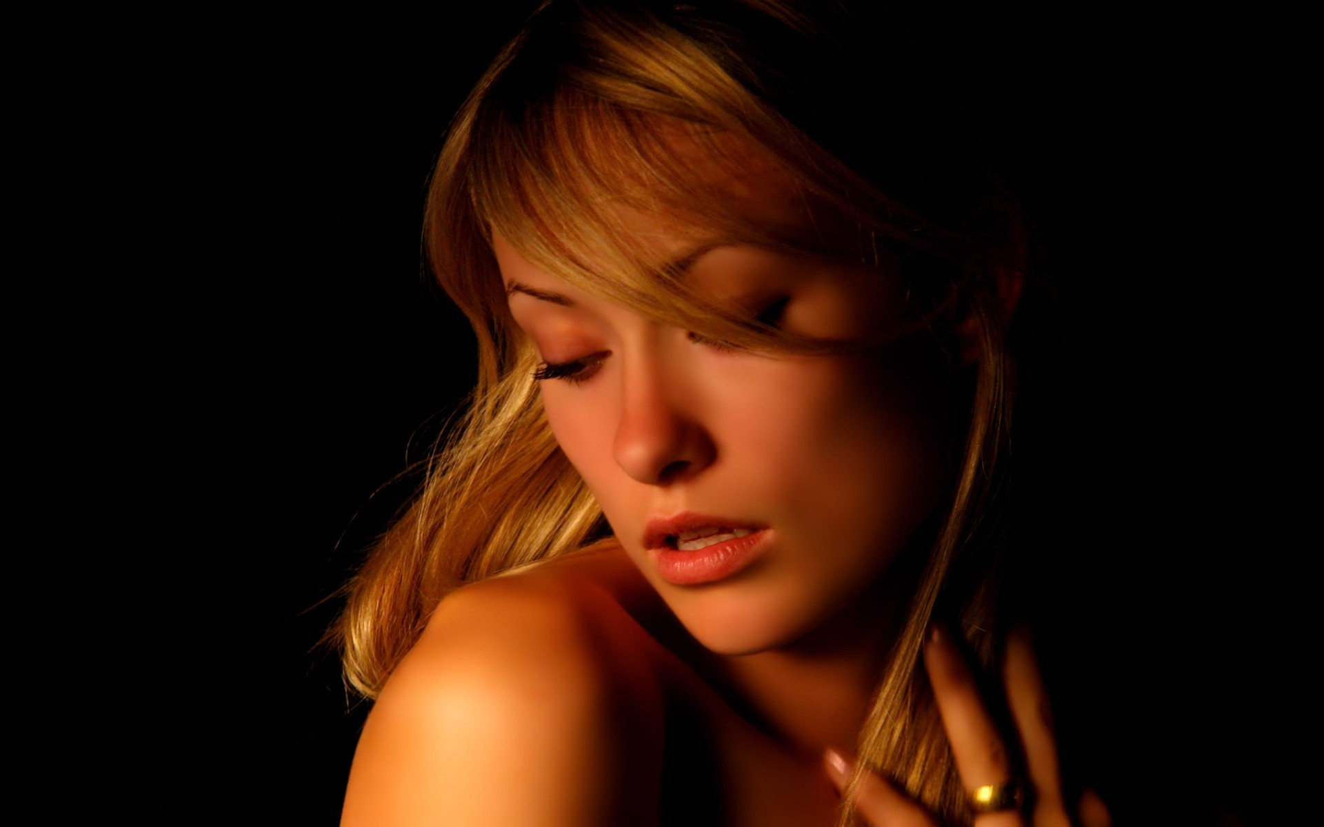 औरत चित्र लड़की फैशन सेक्सी ग्लैमर अंधेरा सुंदर एकल नंगा