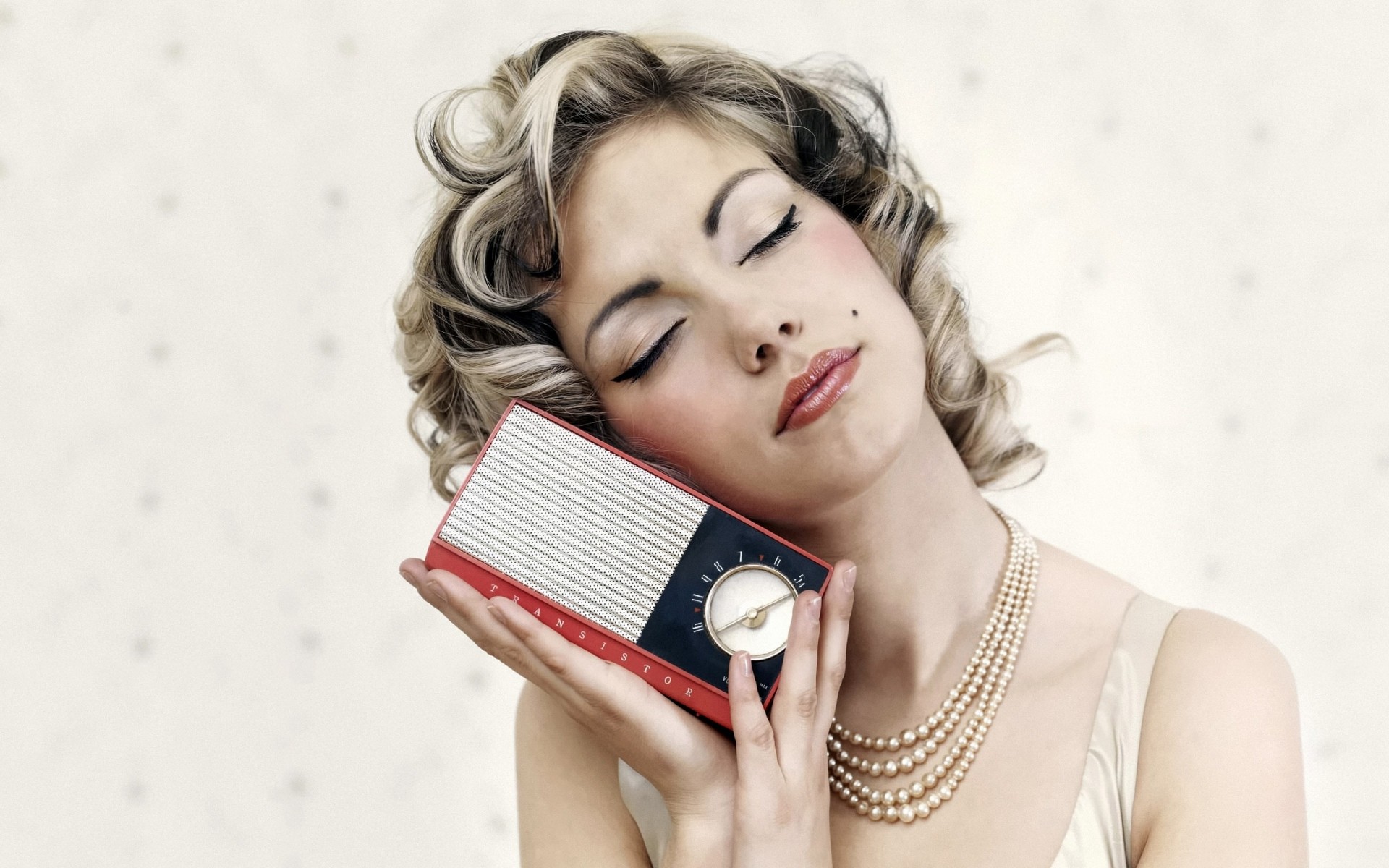 महिला चित्र लड़की फैशन मॉडल वयस्क सुंदर एकल प्यारा चेहरा श्यामला सेक्सी