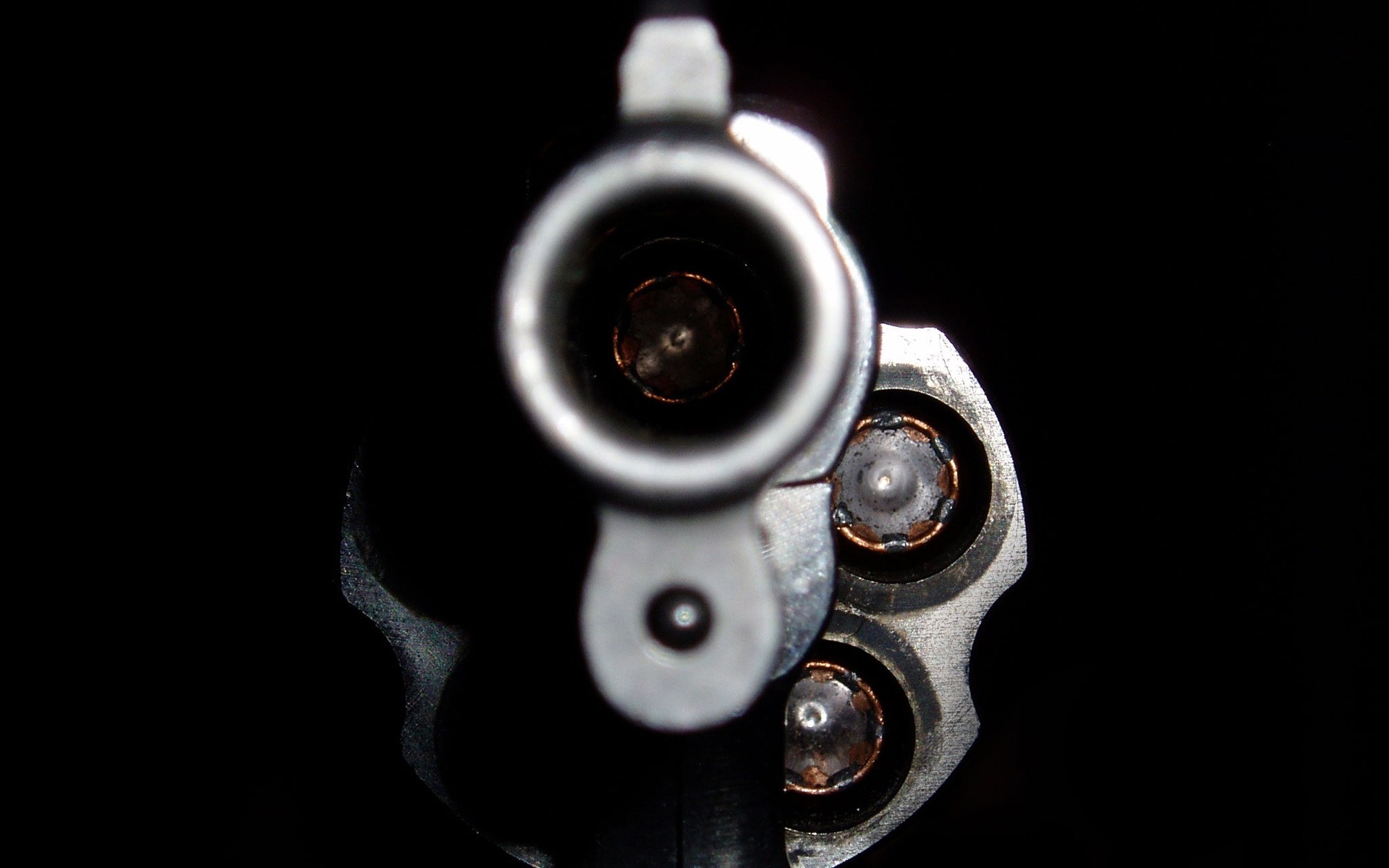 पिस्तौल बंदूक पिस्तौल इस्पात अंधेरा अभी भी जीवन सुरक्षा डेस्कटॉप गोला बारूद पुराने विंटेज खतरा