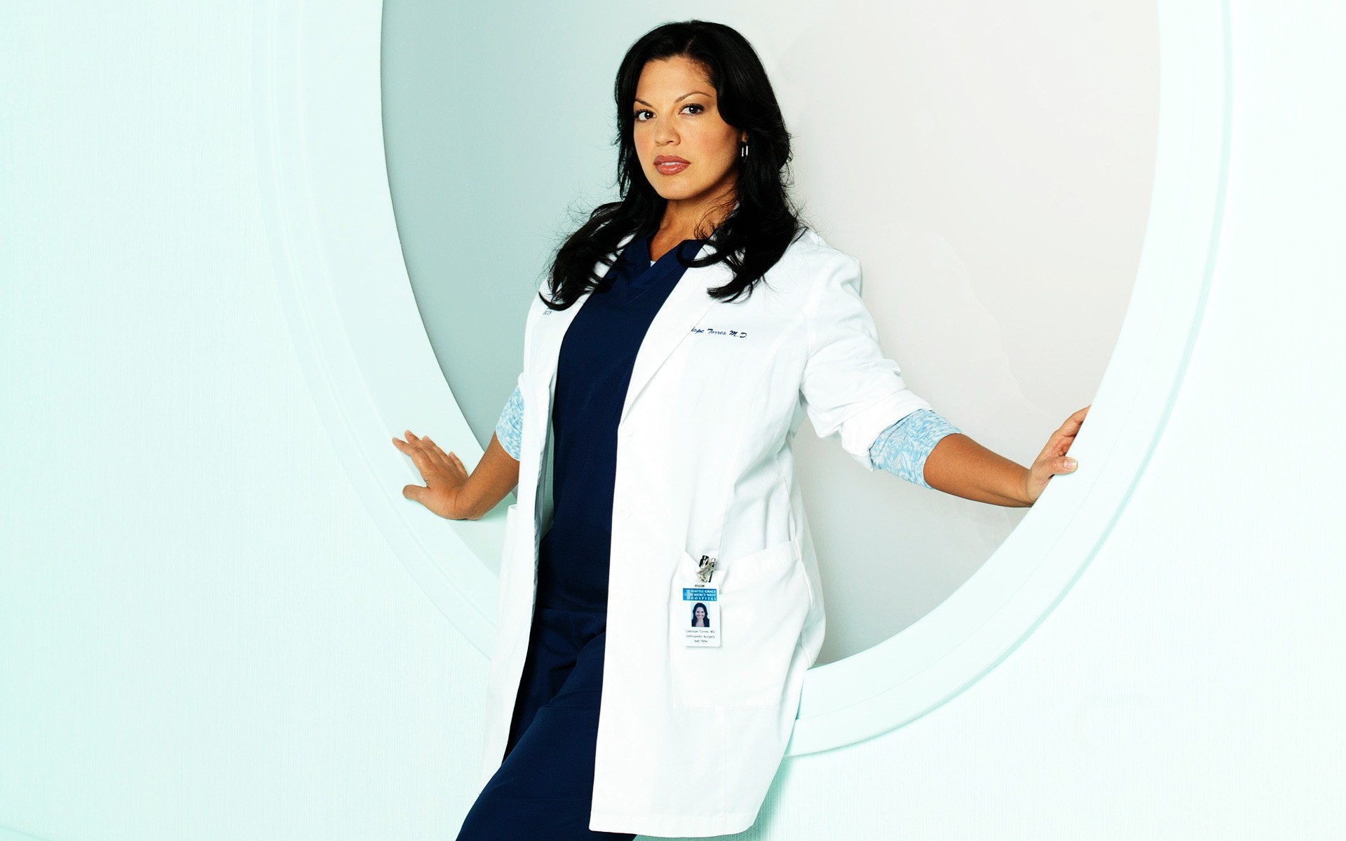 महिला वयस्क एकल चित्र वस्त्र व्यापार अनुग्रह की शारीरिक रचना महिलाओं अभिनेत्री हस्तियाँ सारा रामिरेज़