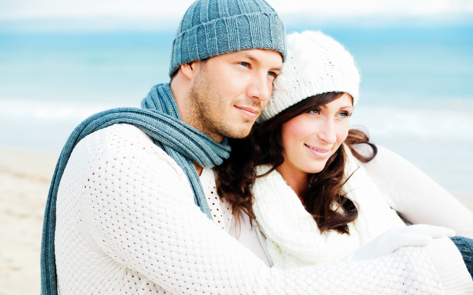 सर्दी सड़क पर ठंड आराम औरत बर्फ कवर छुट्टी प्रकृति खुशी खुशी सुंदर गर्मी जीवन शैली लड़की चित्र वयस्क प्यार मुस्कान चेहरा फोटो वॉलपेपर