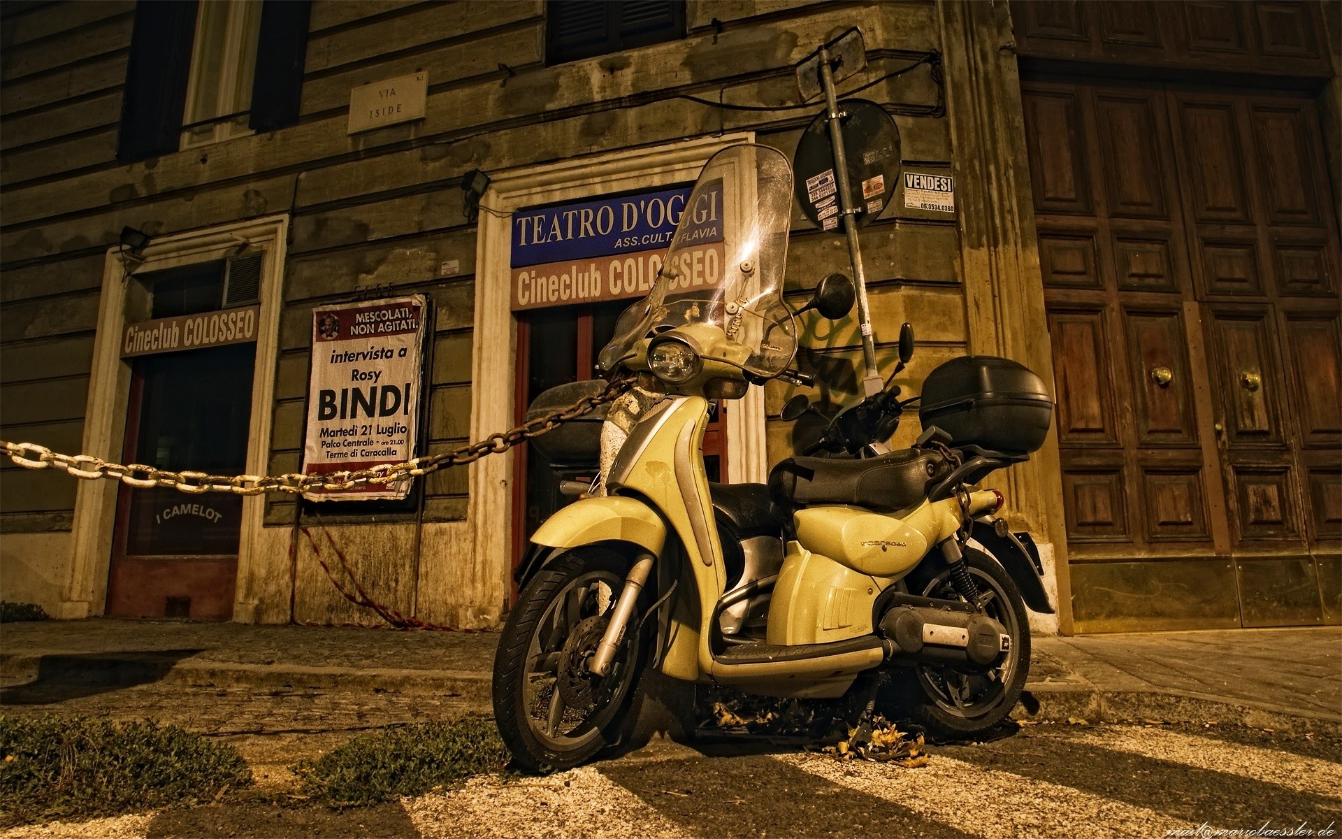 परिवहन प्रणाली कार विंटेज पहियों सड़क पुराना साइकिल परित्यक्त मोटो स्कूटर मोटरसाइकिल