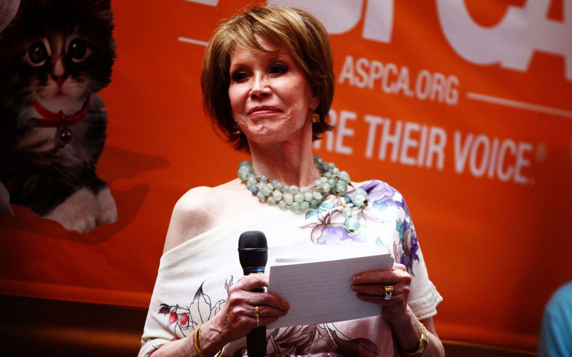 चलचित्र औरत वयस्क त्योहार संगीत मनोरंजन इनडोर चित्र समारोह एक सम्मेलन अभिनेत्री प्रसिद्ध सिटकॉम