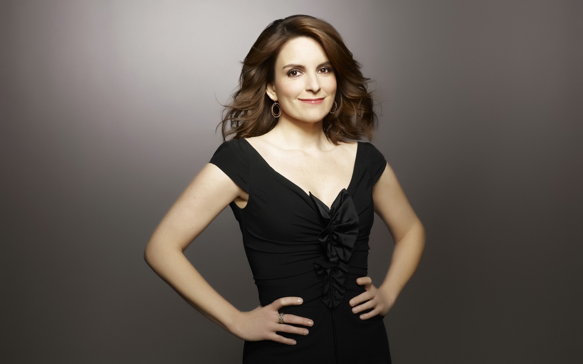 फैशन औरत चित्र ग्लैमर सेक्सी सुंदर मॉडल लड़की सुंदर प्यारा स्टूडियो बाल होंठ एकल युवा