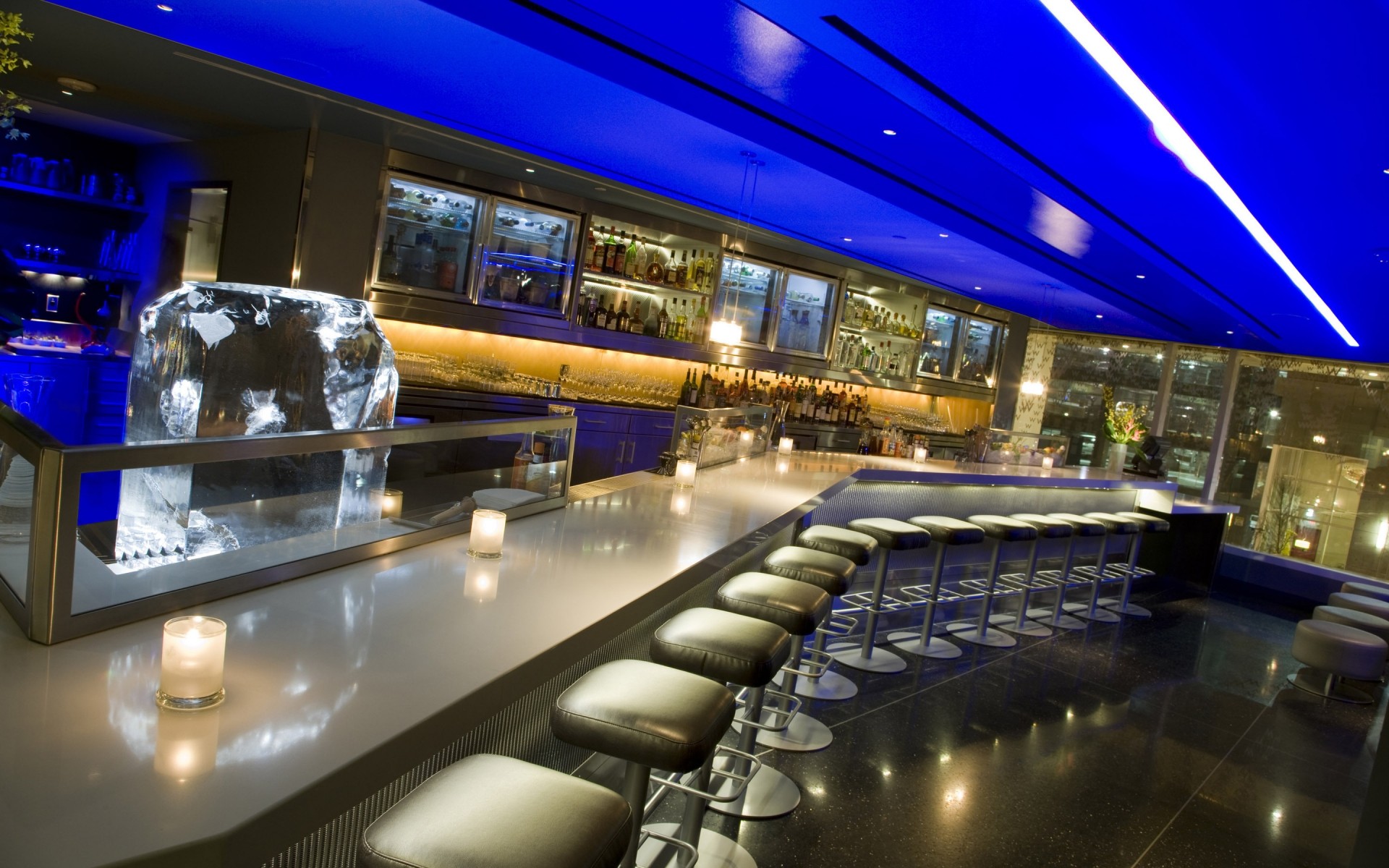 हवाई अड्डे प्रतिबिंब ट्रैफिक जाम व्यापार इनडोर शहर यात्रा एस्केलेटर प्रकाश शहर घर शॉपिंग सेंटर होटल परिवहन प्रणाली वास्तुकला रेस्टोरेंट अंदर ट्रेन कुर्सियों मोमबत्ती पेय फर्नीचर कांच