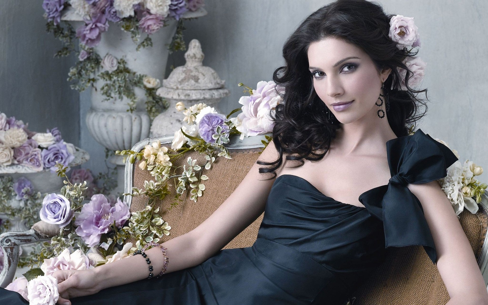 दुल्हन गुलदस्ता शादी फूल गुलाब महिला पोशाक सुंदर पुष्प व्यवस्था घूंघट फैशन चित्र सुरुचिपूर्ण वयस्क समारोह रोमांटिक प्रेम मॉडल दुल्हन अभिनेत्री सेलिब्रिटी अलाना फोटो गार्ज़ा अलाना फोटो गार्ज़ा अलाना डे ला गार्ज़ा