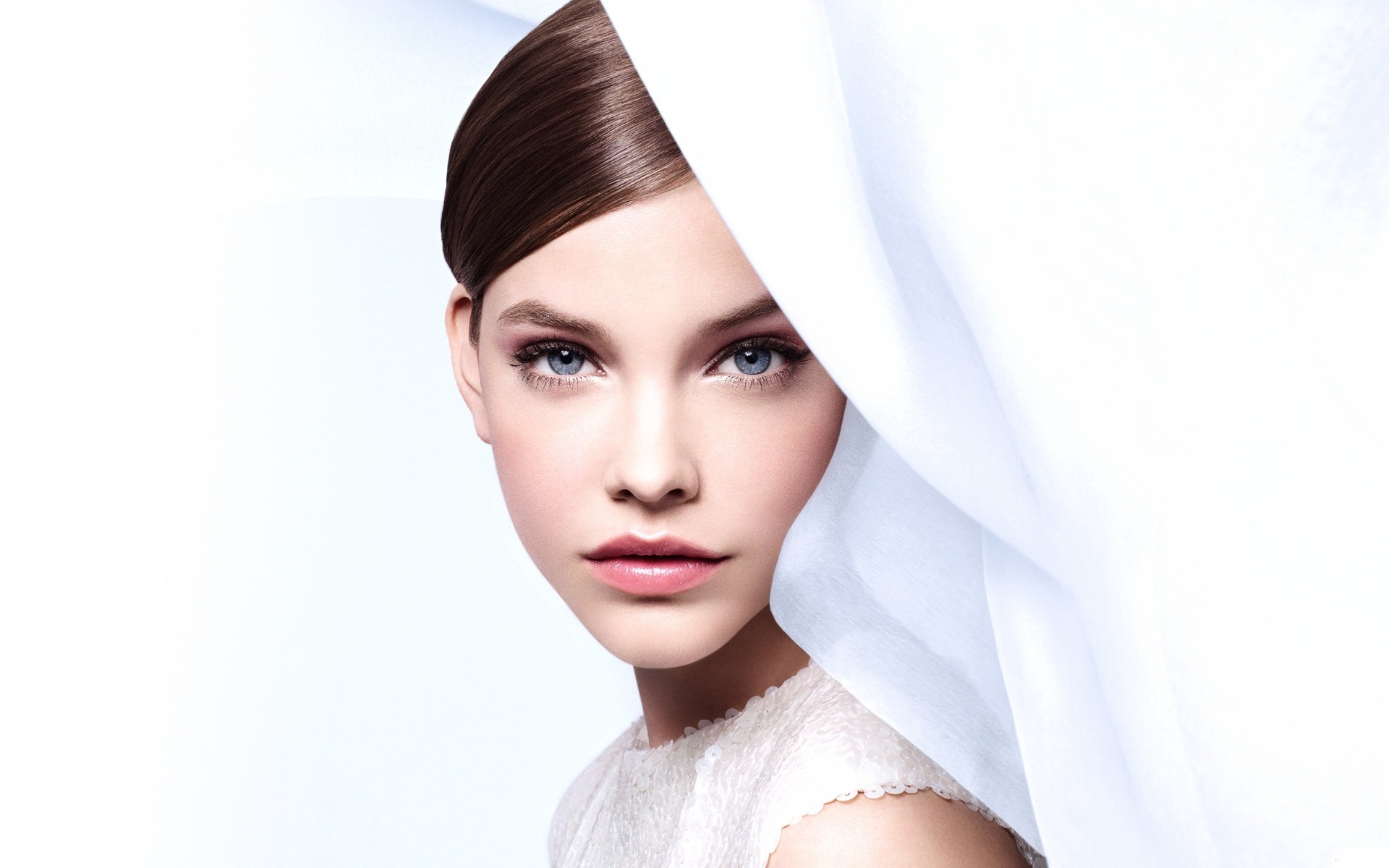 महिला त्वचा फैशन सुंदर ग्लैमर सेक्सी आंख बारबरा पाल्विन फैशन मॉडल बच्चों लड़कियों