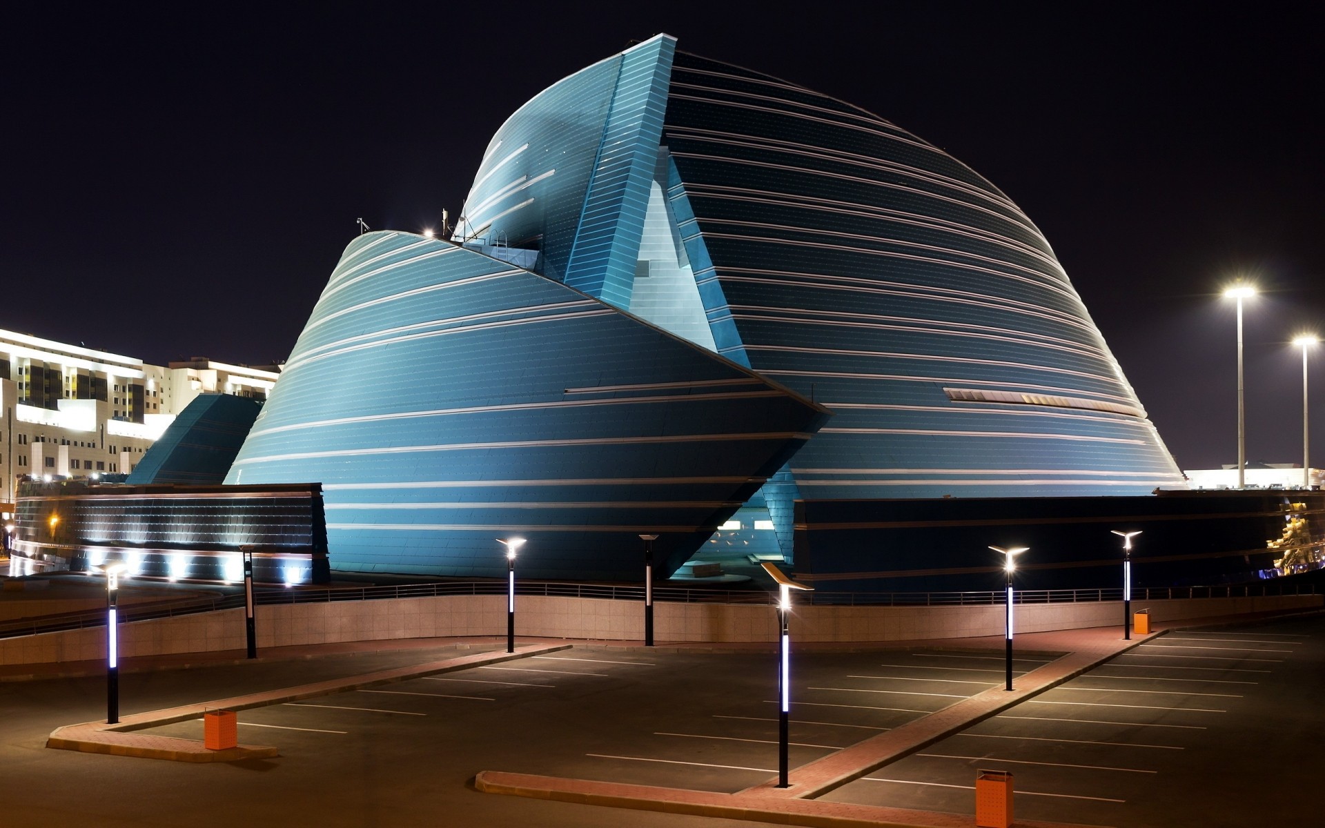 आधुनिक यात्रा वास्तुकला घर ओपेरा शहर आकाश भविष्य प्रकाश प्रतिबिंब व्यापार शहरी शाम परिवहन प्रणाली शहर के केंद्र गगनचुंबी इमारत गोधूलि आधुनिक रात