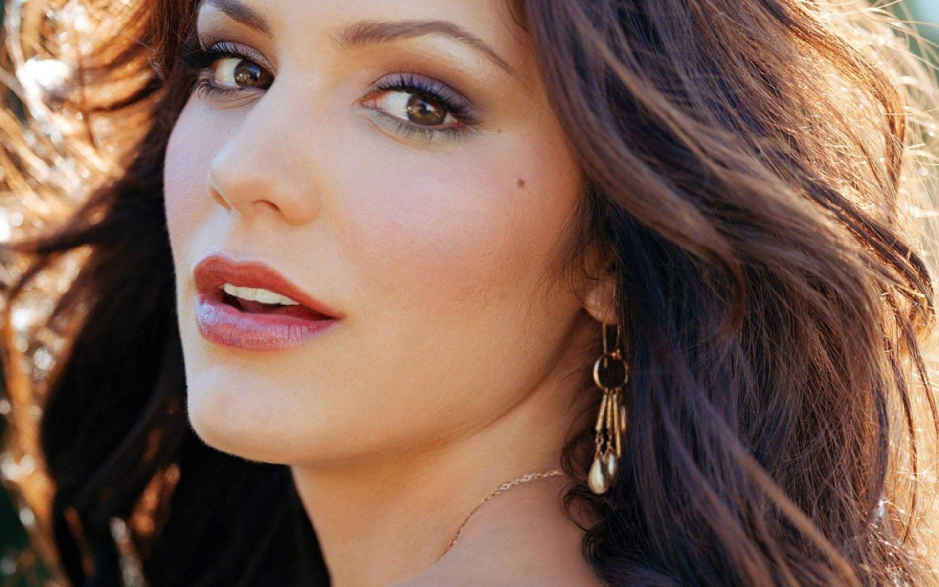 महिला फैशन चित्र मॉडल लड़की सेक्सी ग्लैमर सुंदर बाल सुंदर आंख होंठ अमेरिकी पॉप गायक गायक अभिनेत्री