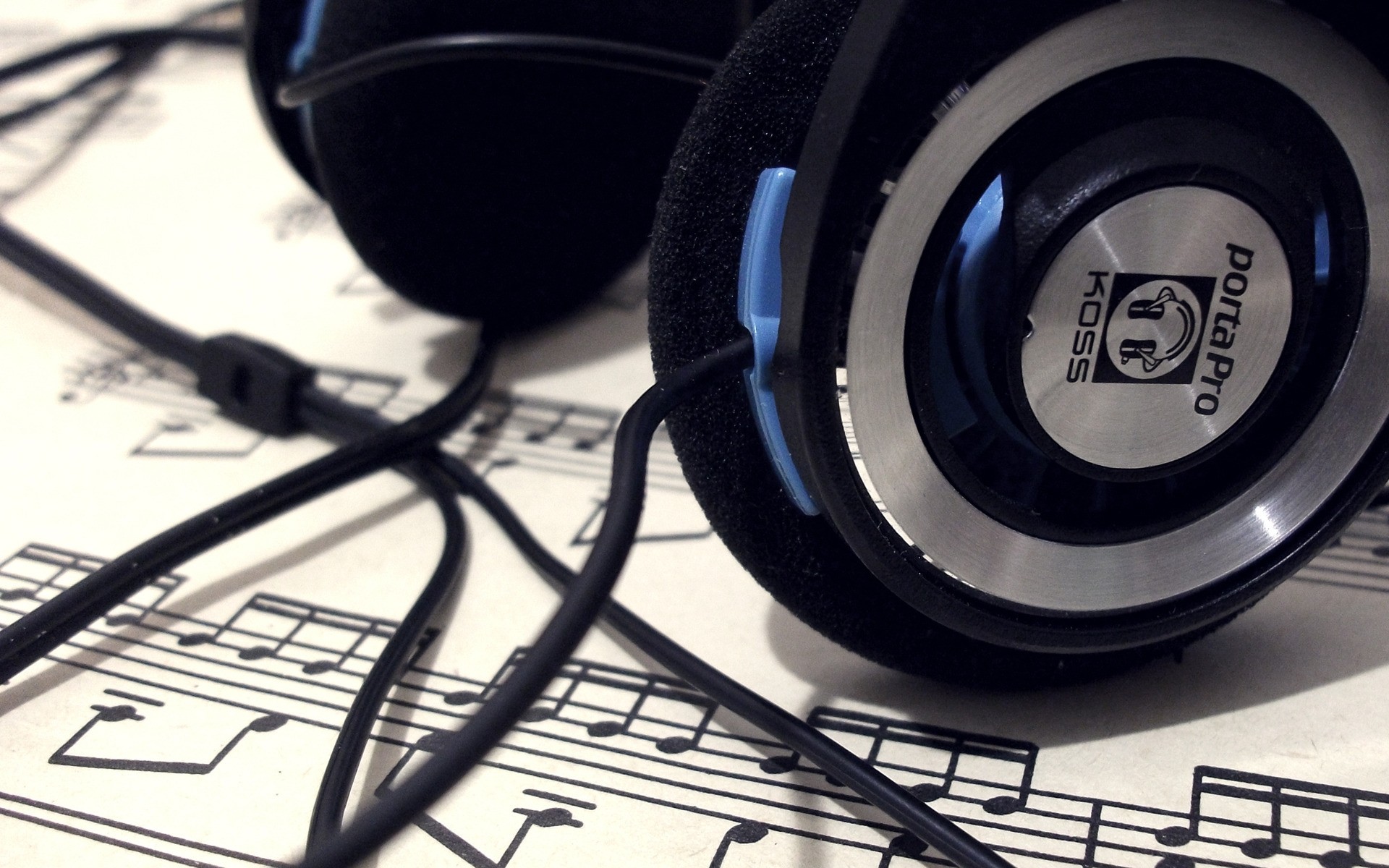 प्रौद्योगिकी ध्वनि उपकरण इलेक्ट्रॉनिक्स व्यापार संगीत स्टीरियो कंप्यूटर डीजे डिस्को नोट्स