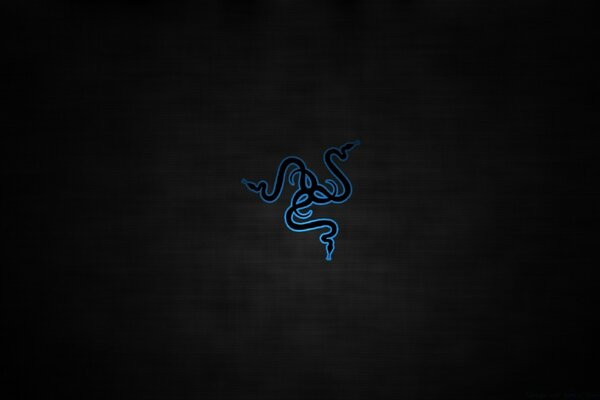 एक काले रंग की पृष्ठभूमि पर गहरे नीले रंग का पैटर्न