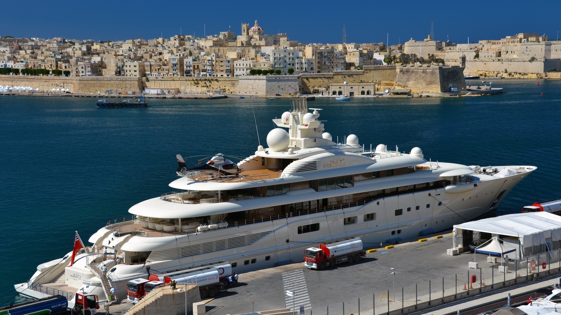 जलयान यात्रा पानी समुद्र बंदरगाह जहाज नौका कार नाव परिवहन प्रणाली बंदरगाह समुद्र मरीना पाल छुट्टी क्रूज जहाज पर्यटन समुद्री सेलबोट