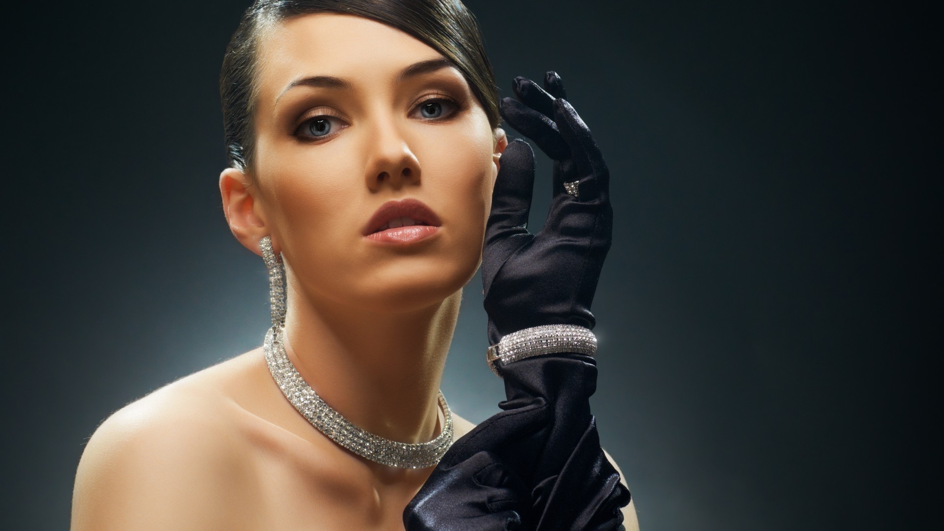 महिला फैशन एक ग्लैमर चित्र सेक्सी गहने