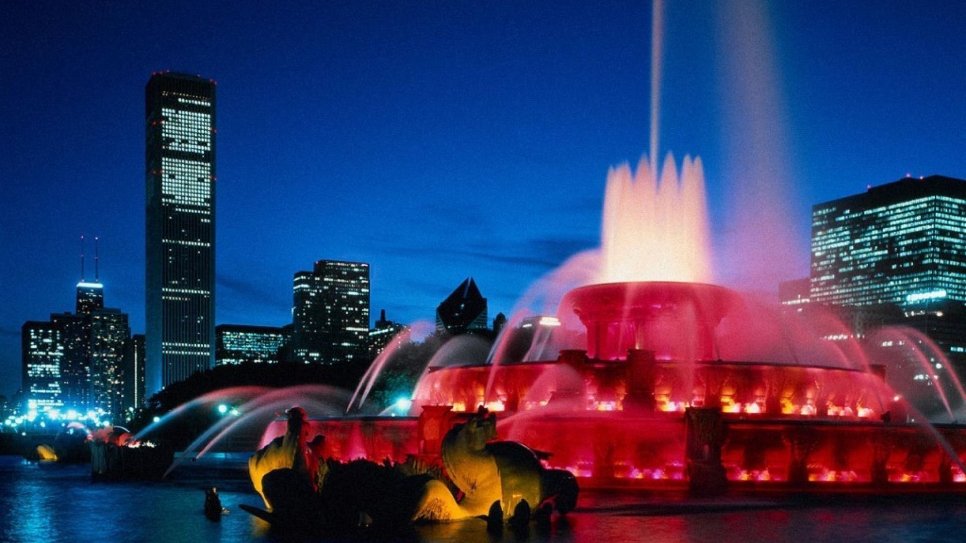 शहर शहर के केंद्र गगनचुंबी इमारत शहर शाम गोधूलि यात्रा क्षितिज वास्तुकला घर शहर प्रकाश सड़क सूर्यास्त पुल पानी प्रतिबिंब बैकलिट नदी आकाश