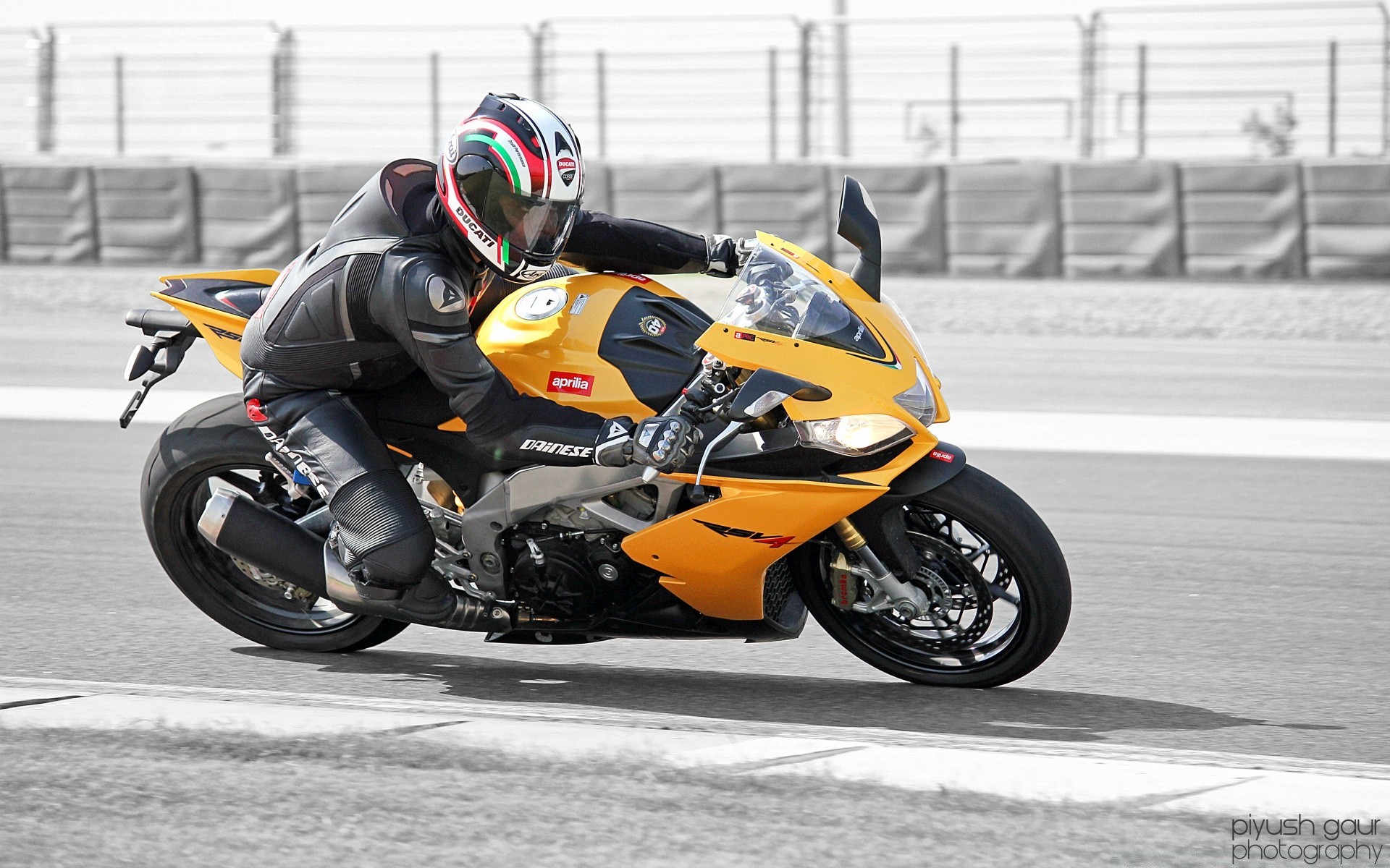 खेल रेसिंग ट्रैक बाइक जल्दी करो तेज ड्राइव ड्राइवर टूर्नामेंट कार रेसर सर्किट बिजली चर्चा प्रतिष्ठा कार चैम्पियनशिप गोद टायर पंचायती राज टीम वर्क